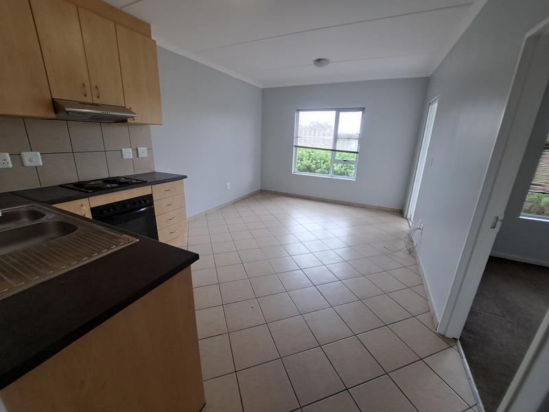 To Let 2 Bedroom Property for Rent in Buhrein Western Cape
